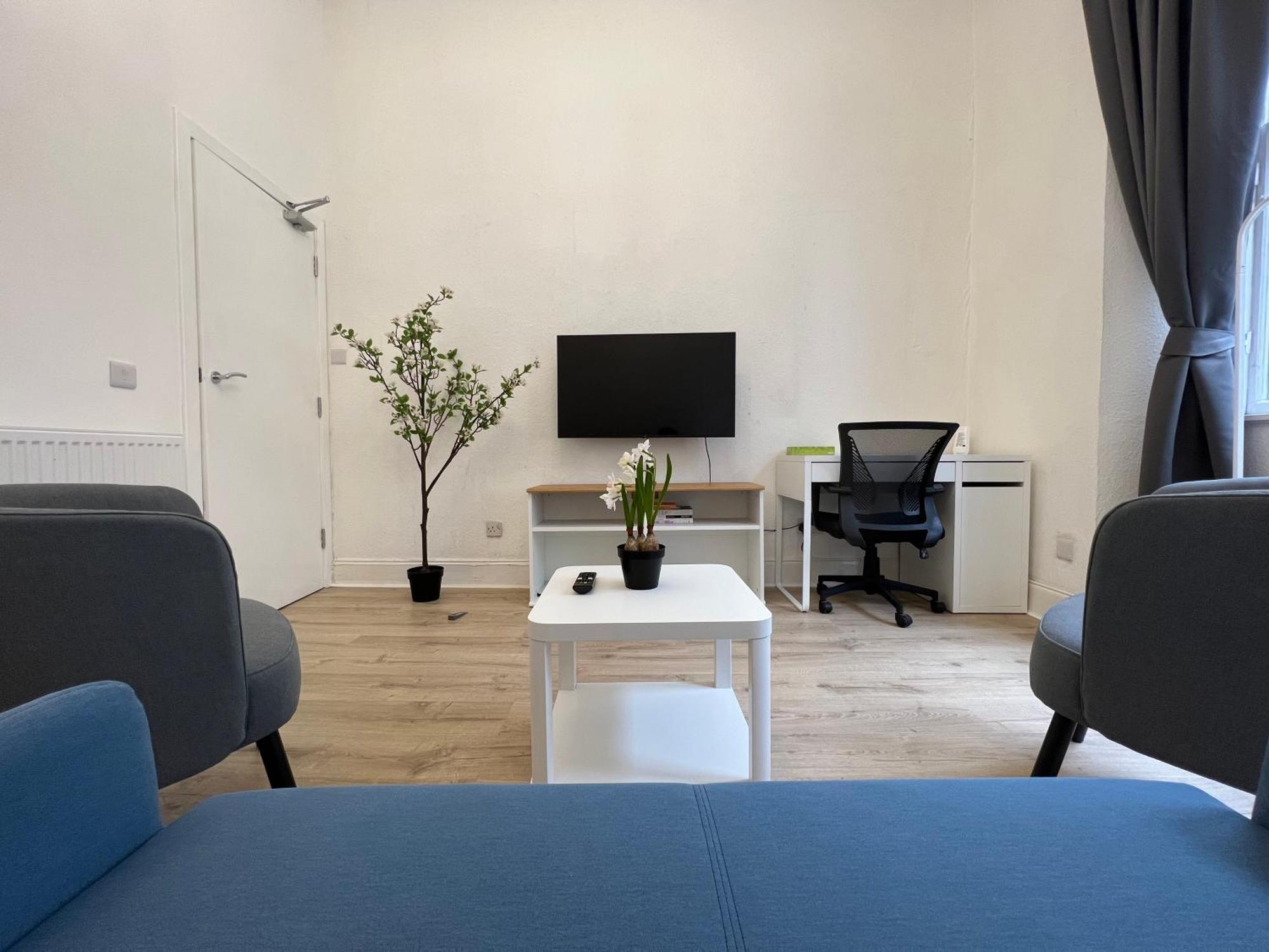 Spacious Boutique Two-bedroom Next To The Castle * Edinburgh
