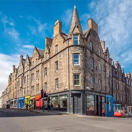 Spacious Boutique Two-Bedroom Apartment Next To The Castle Edinburgh Exterior foto