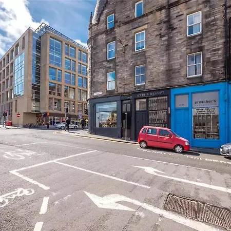 Spacious Boutique Two-Bedroom Apartment Next To The Castle Edinburgh Exterior foto