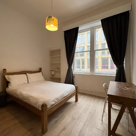 Spacious Boutique Two-Bedroom Apartment Next To The Castle Edinburgh Exterior foto
